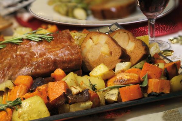 Roasted Vegetables with the Festive Roast  This time of year everybody looks forward to cosy and warm family celebrations. The hand produced Festive Roast from Vegusto is a real treat on such occasions.